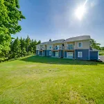 Erie Condo About 4 Mi To Lake With Golf Course Views!