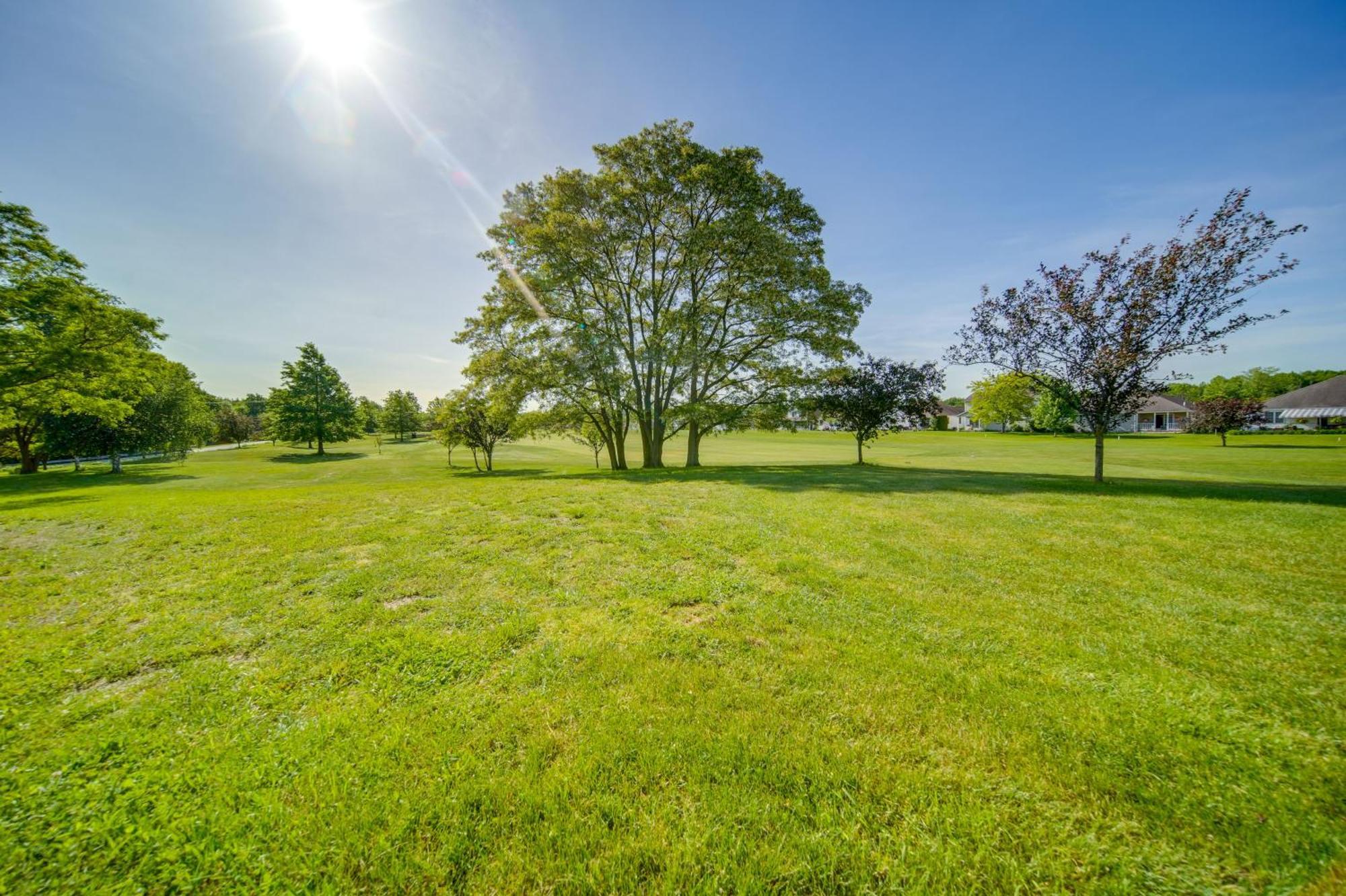 Apartment About 4 Mi To With Golf Course Views! *